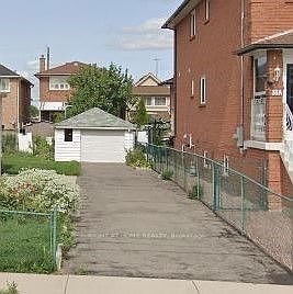 1st image of 20 Maple Bush Ave