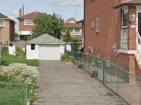 20 Maple Bush Ave, Toronto, ON M9N 1S6