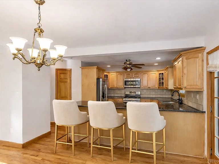 2186 McClellan St — Photo 2