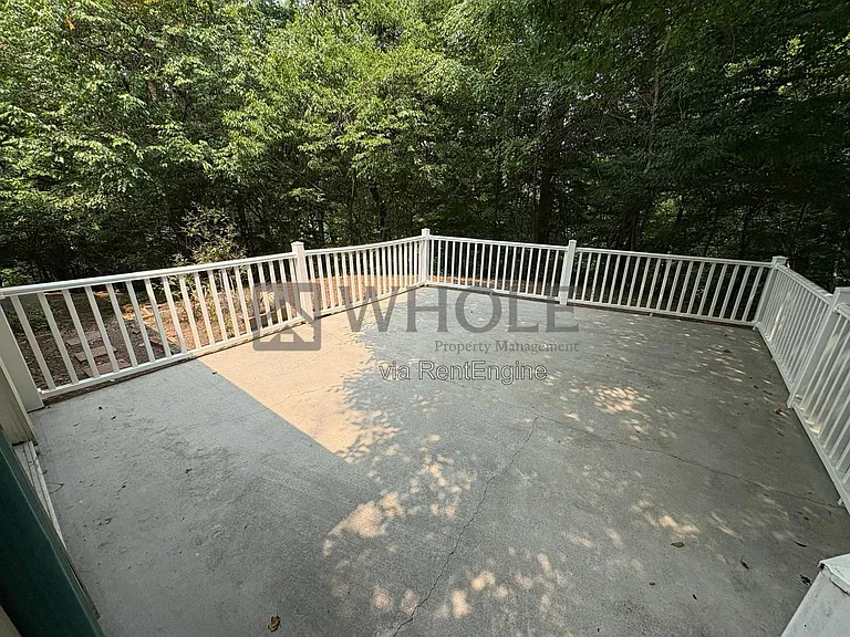 386 Wildwood Ct — Photo 15
