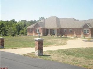 165 Auburn Meadow Dr, Foristell, MO 63348