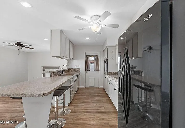 2137 E Apollo Ave — Photo 5