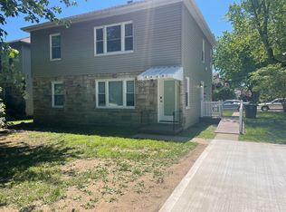 2442 E Market St #B, Akron, OH 44312
