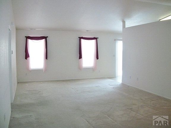 2nd image of 1608 Horseshoe Pl