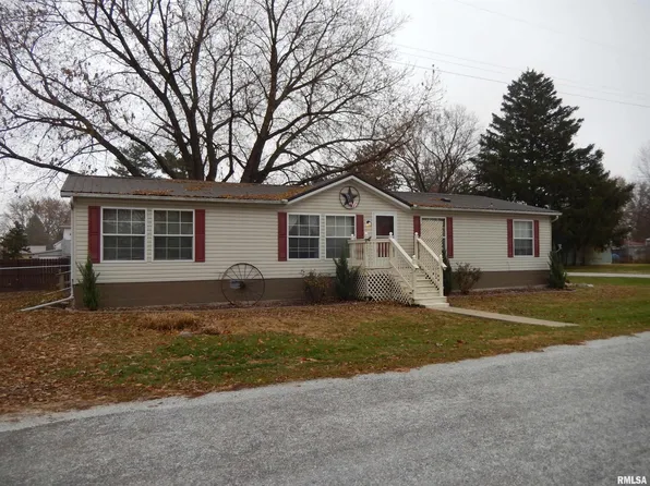 201 N Pine St, Good Hope, IL 61438