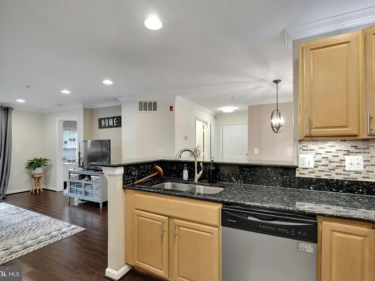 13306 Kilmarnock Way #3 — Photo 7