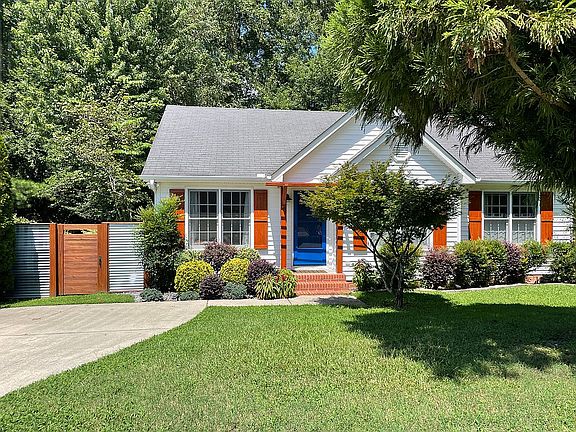 2nd image of 1048 Holly Pointe Dr