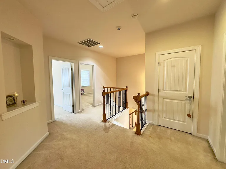 403 Daylin Dr — Photo 26