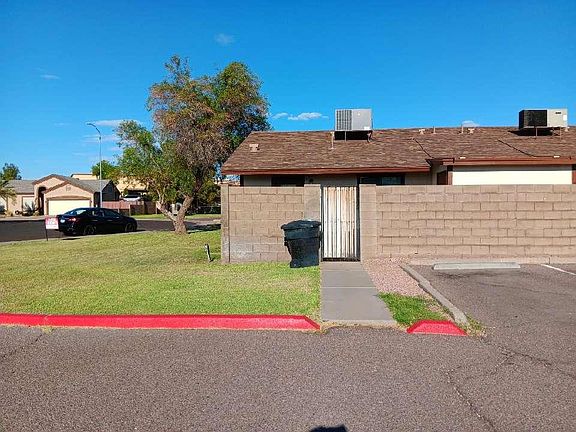2nd image of 661 E Knoll St APT 1
