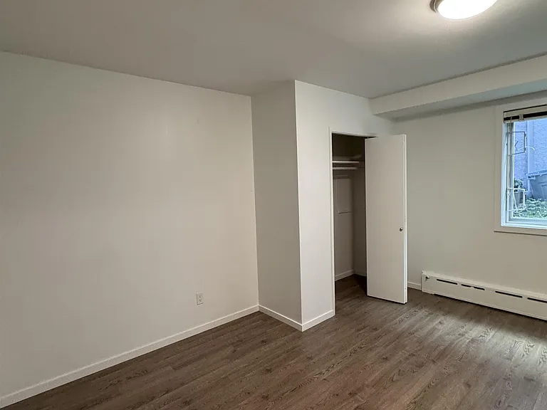 1445 W 11th Ave #11 — Photo 11