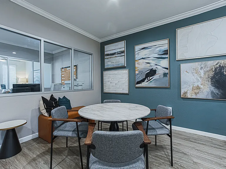 The Village at Bellaire Apartments — Photo 18