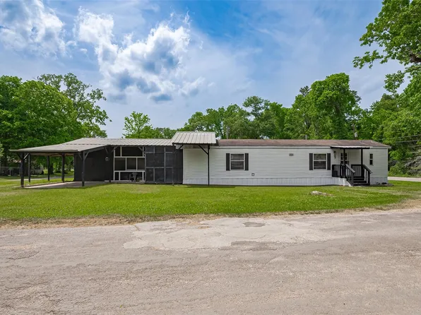 506 S Oakhurst Dr, Livingston, TX 77351