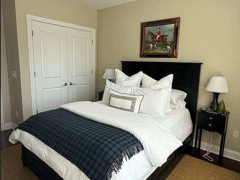 301 E Tremont Ave E #202 — Photo 12