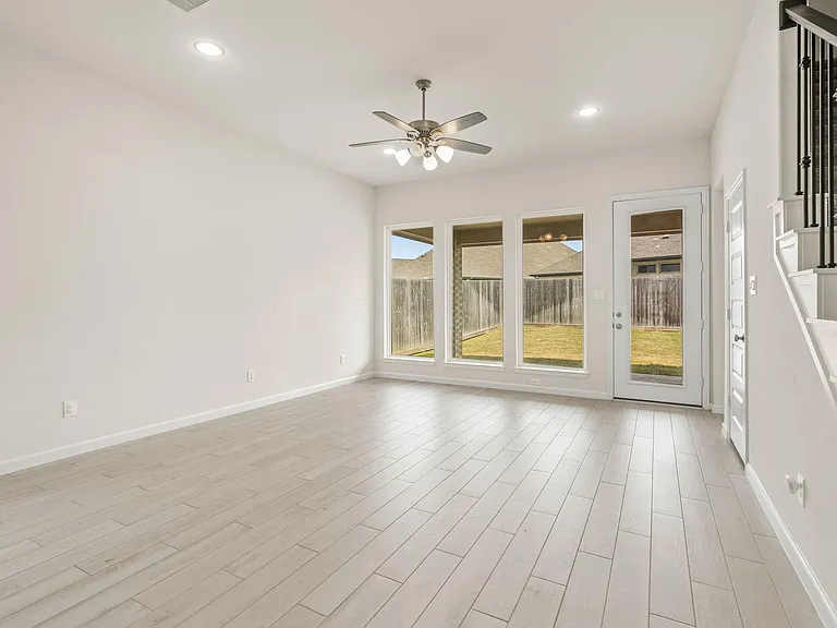 142 Amaranth Way — Photo 13