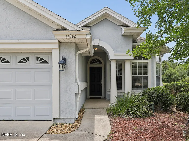 11242 Panther Creek Pkwy — Photo 3