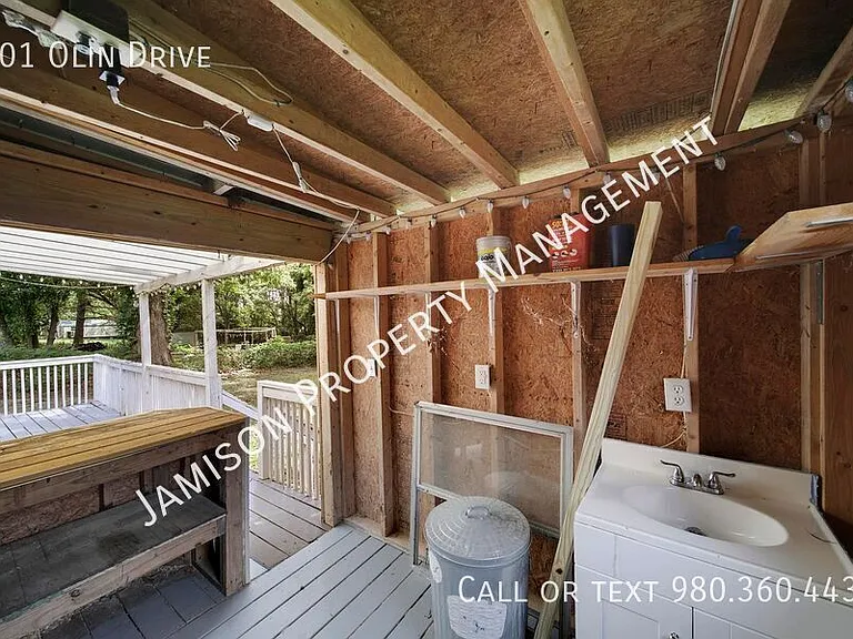 501 Olin Dr — Photo 21