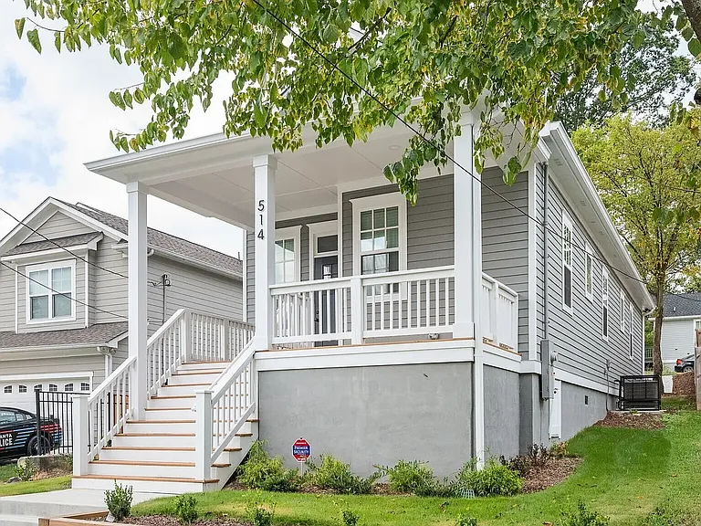 514 Griffin St NW — Photo 1
