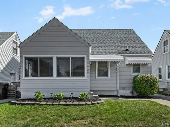 4629 17th St, Wyandotte, MI 48192