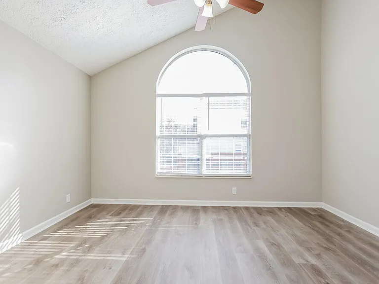 3521 Glenfalls Dr — Photo 13