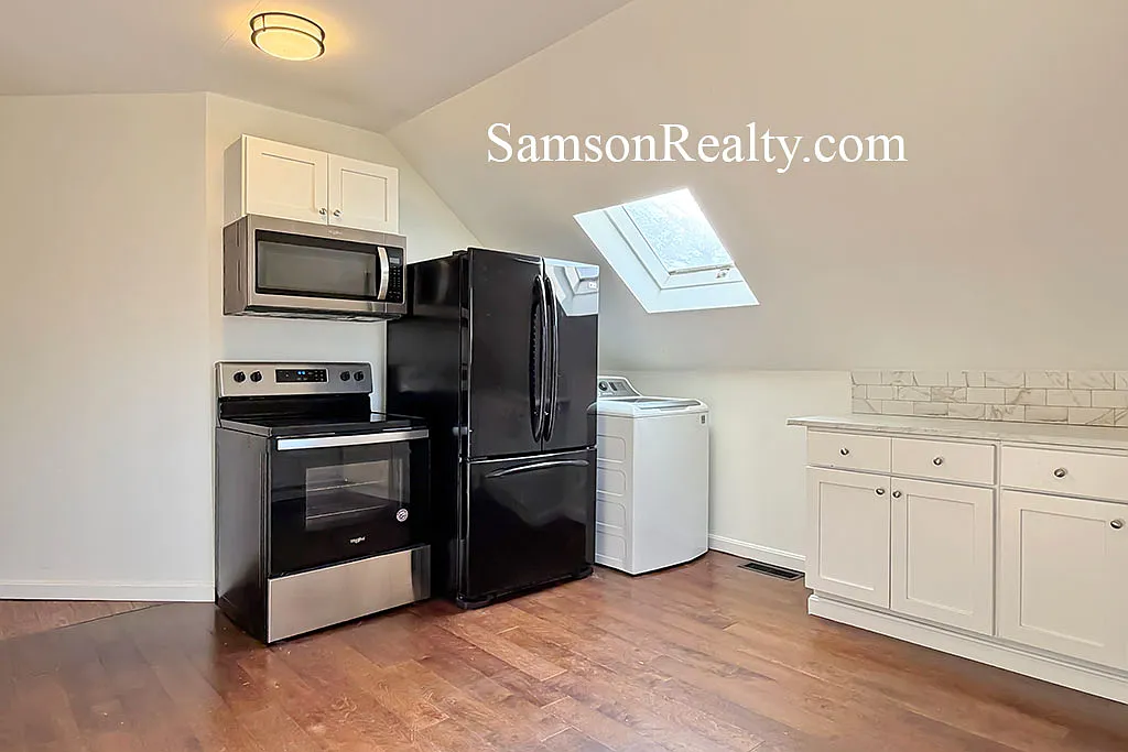 2 bed, $2,400 — Photo 4
