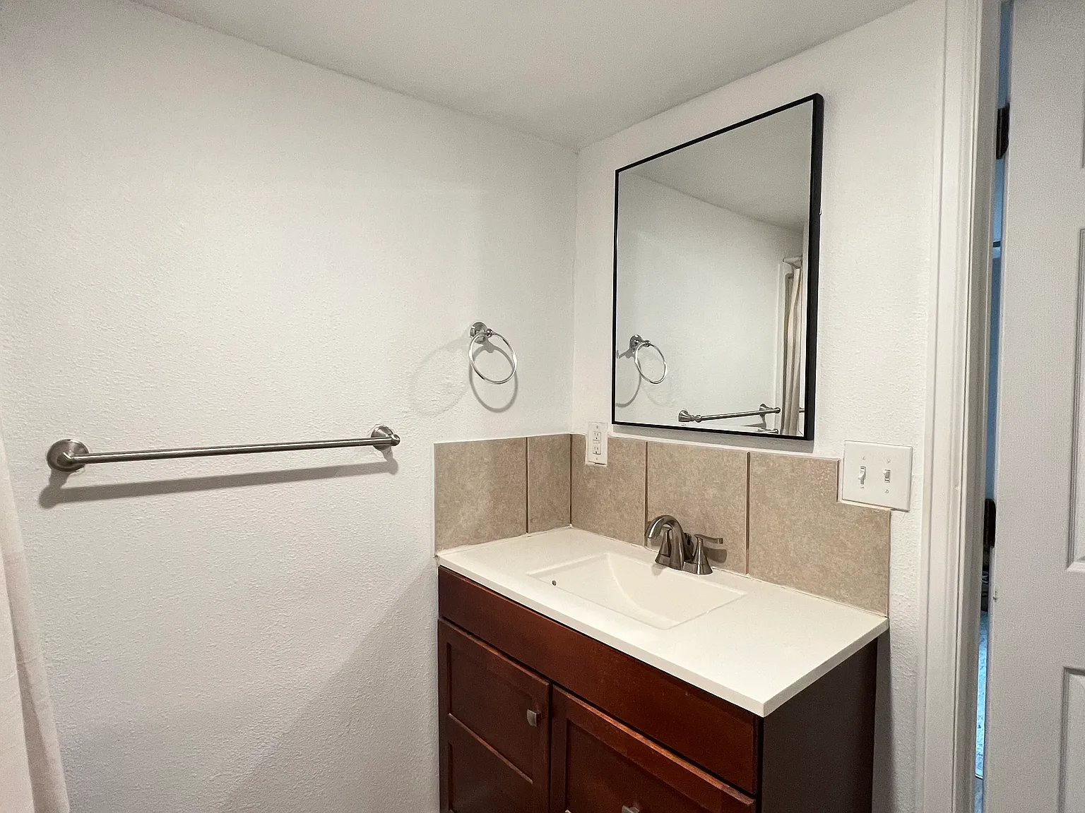 2 bed, 960 sqft, $1,900 — Photo 4