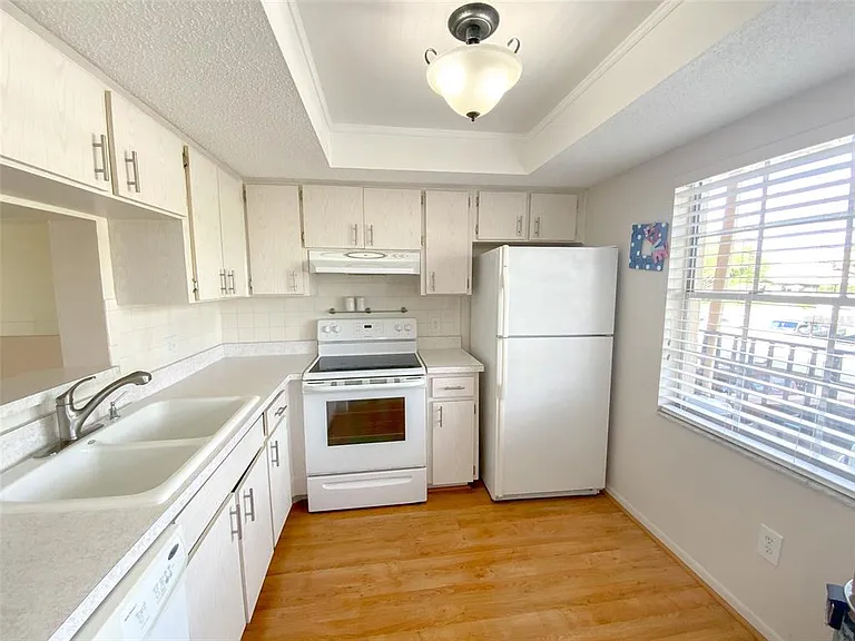 1370 Heather Ridge Blvd #204 — Photo 3