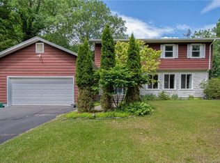 56 Oakcliff Rd, Middletown, CT 06457