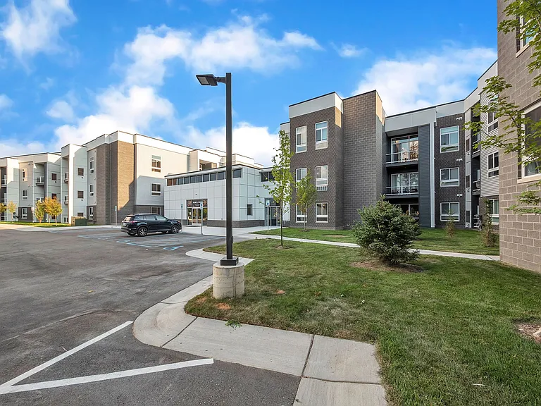 4 Corners Lakeside Apartments - White Lake, MI — Photo 33