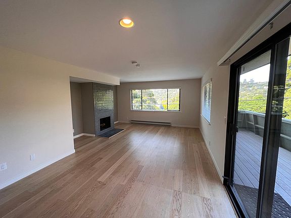 2nd image of 1206 Mariner Way #1-4
