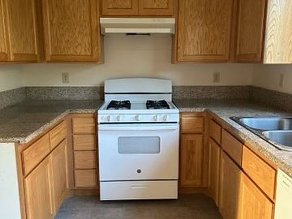 3rd image of 3152 Triumph Ln #1