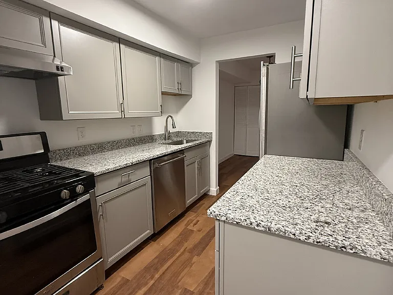 3928 Stone Gate Dr #D — Photo 15