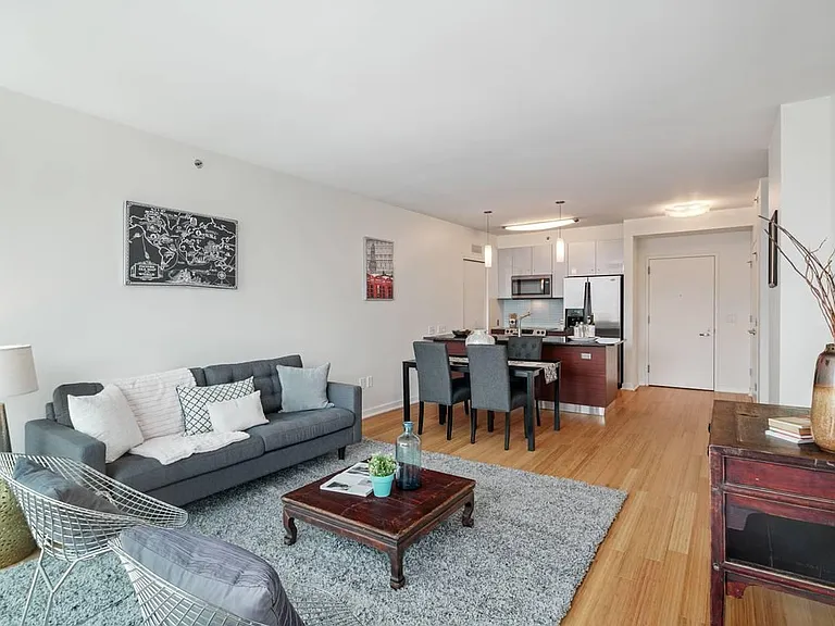 2101 Market St #405 — Photo 7