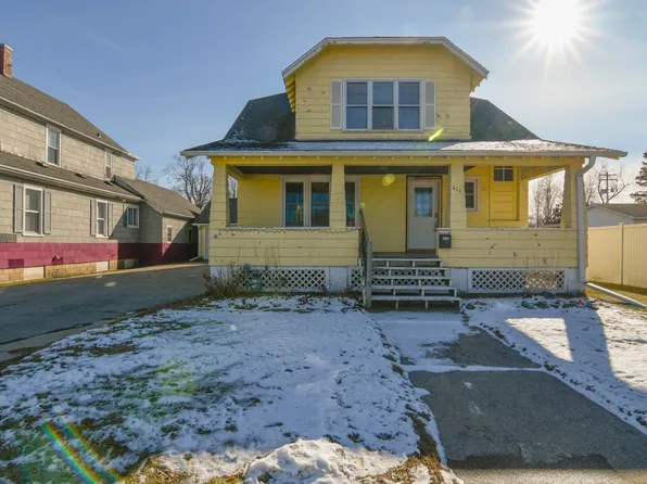 411 French St, Peshtigo, WI 54157