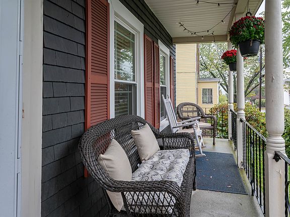 3rd image of 625 Dix Street