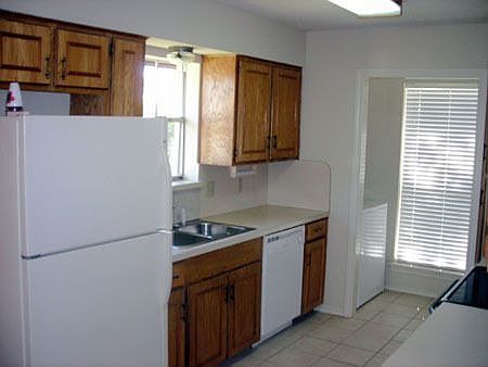 5th image of 427 E Freeman St