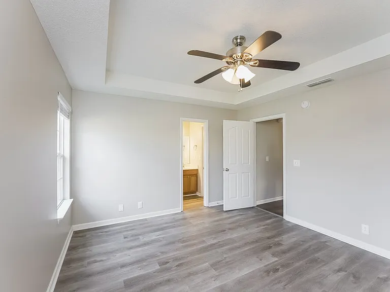 1547 Saint Andrews Dr — Photo 10