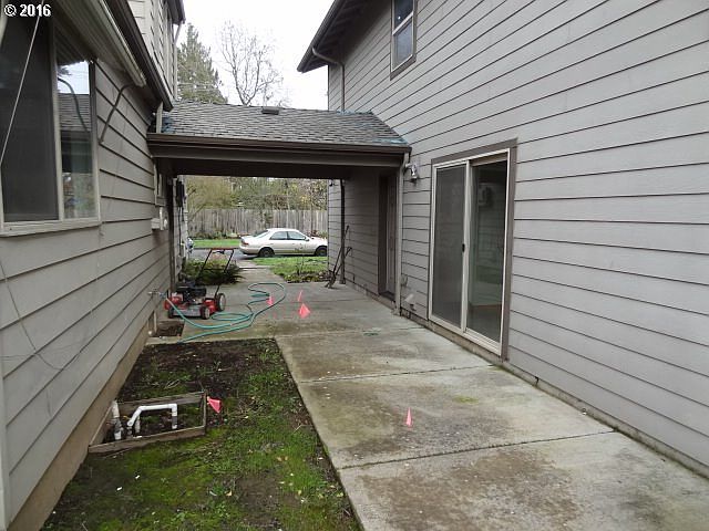 2nd image of 520 NE 14th St