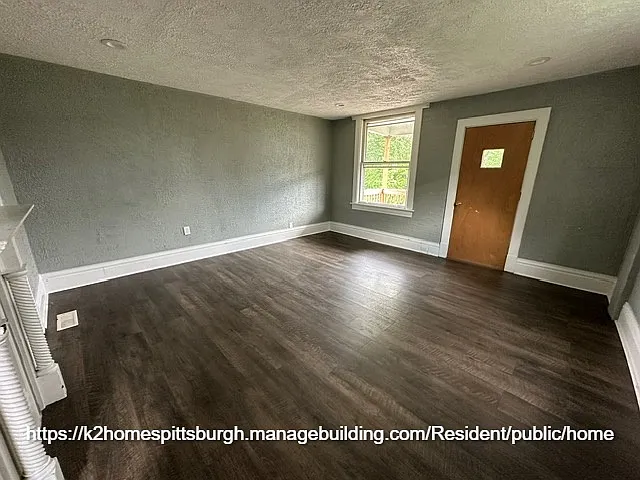 900 Meldon Ave — Photo 5