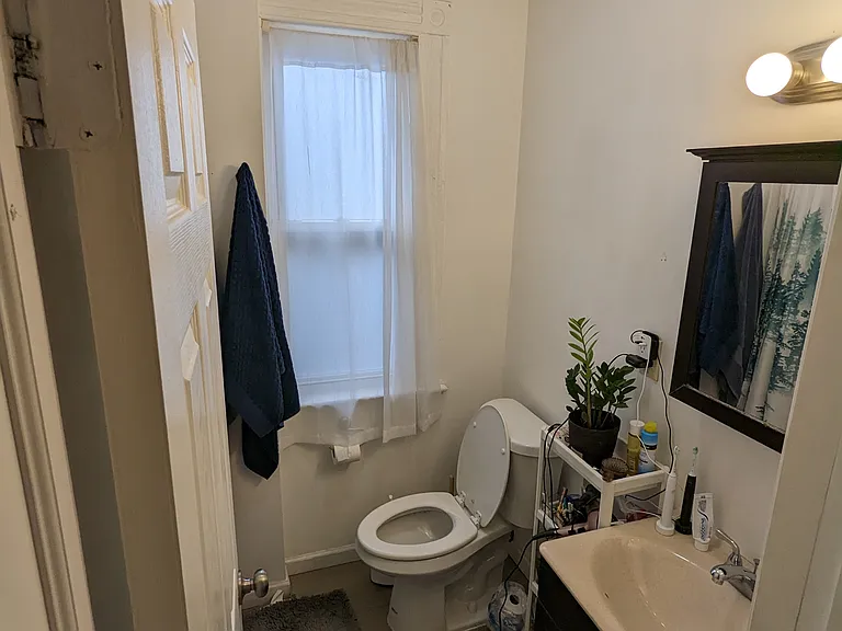 980 State St #3L — Photo 6