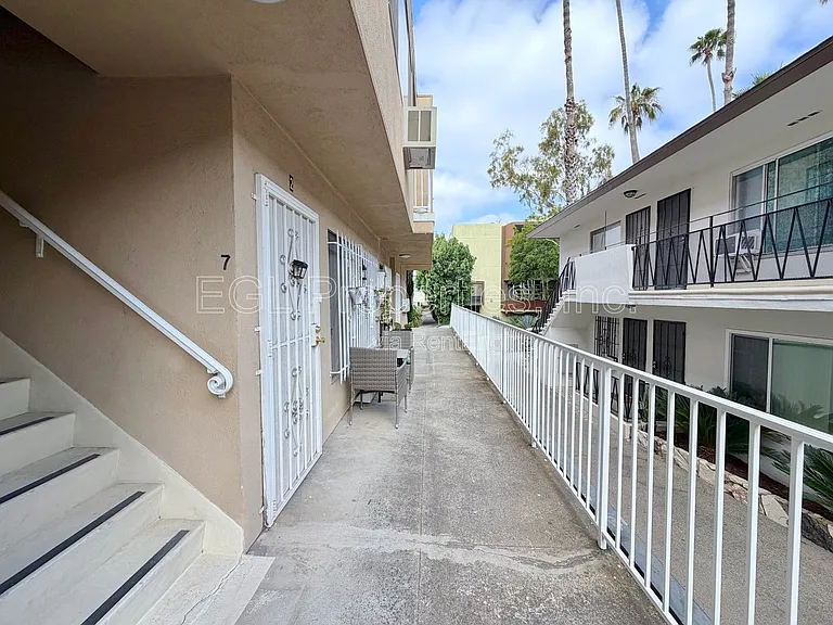 1006 N Orange Grove Ave #7 — Photo 12