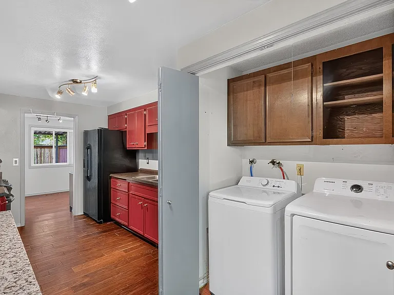 5751 SW 204th Pl — Photo 20