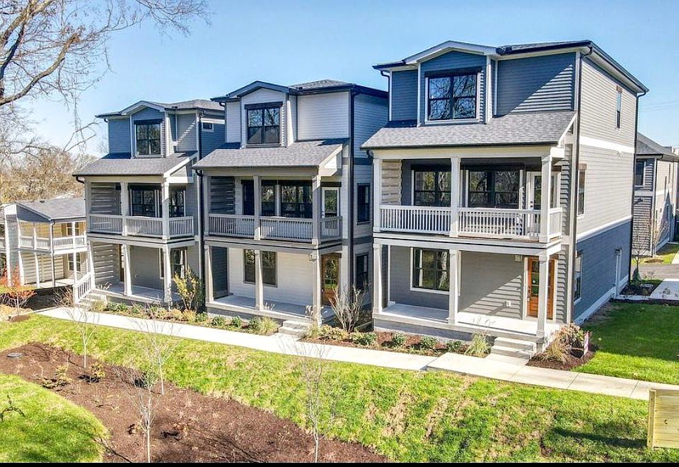 Front of Homes (611 is far left)