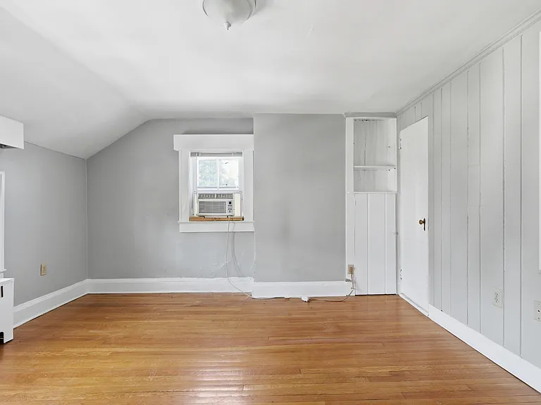 142 N Washington St #7 — Photo 9