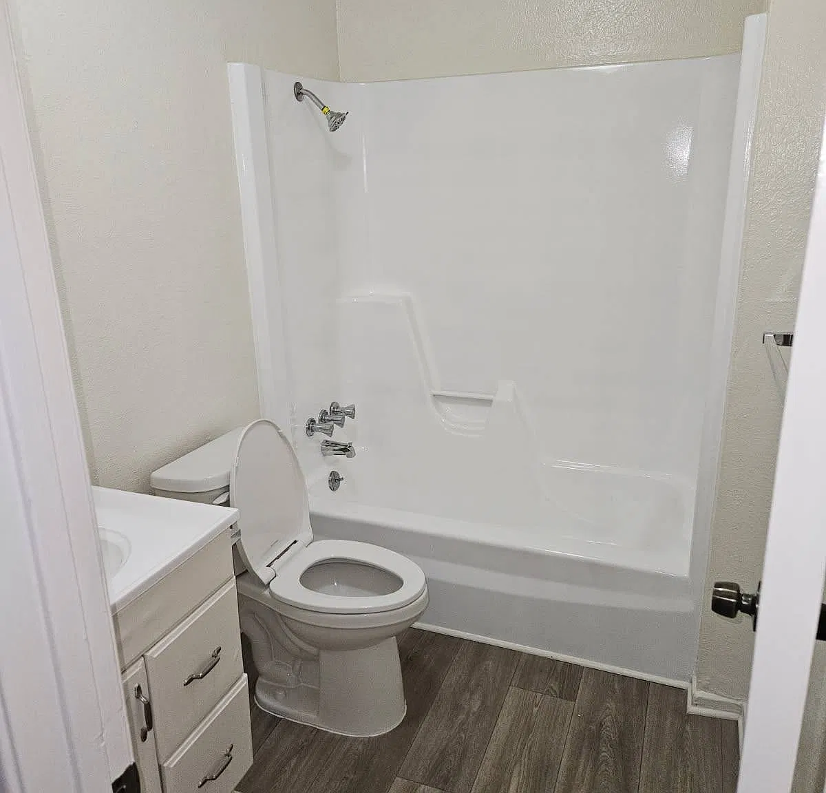 719 S Weaver St — Photo 3