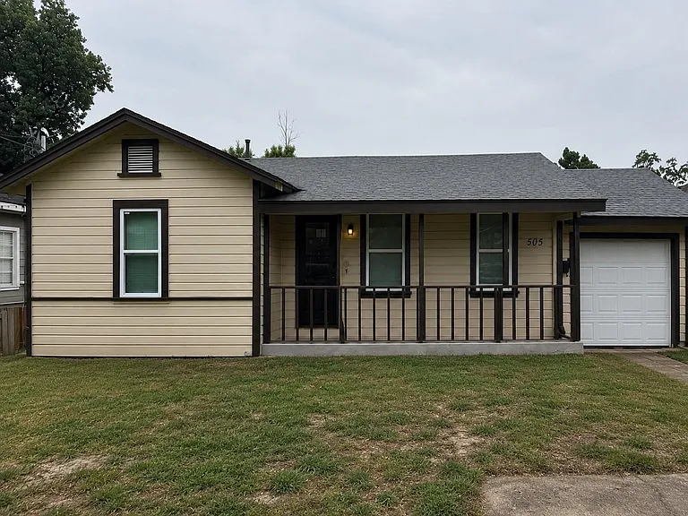 505 Sikes St — Photo 11