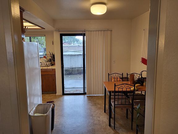 4th image of 860 Boysen Ave #7
