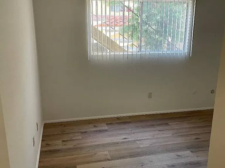 1460 W Oliver Ave — Photo 24