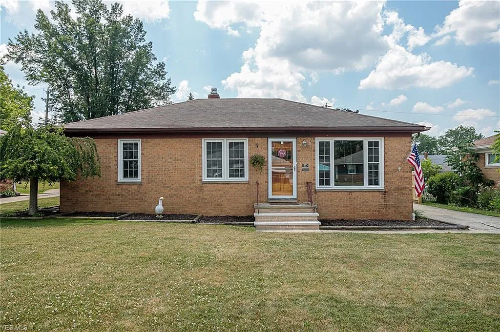 11151 Naomi Dr photo 1
