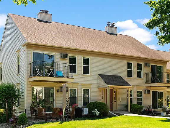 4th image of 6718 N Park St #D