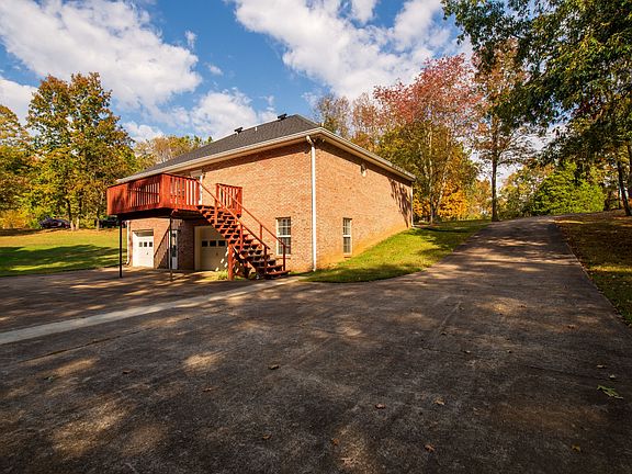5th image of 1818 Whispering Hills Trl
